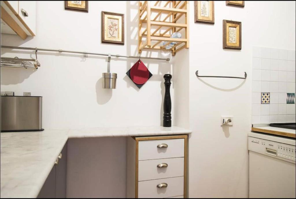 Joivy Classic Flat Near Basilica Di Sant'Ambrogio Appartement Milaan Buitenkant foto